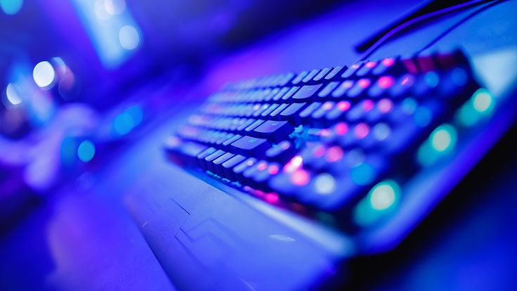 Как играть в игры с клавиатурой на телефоне